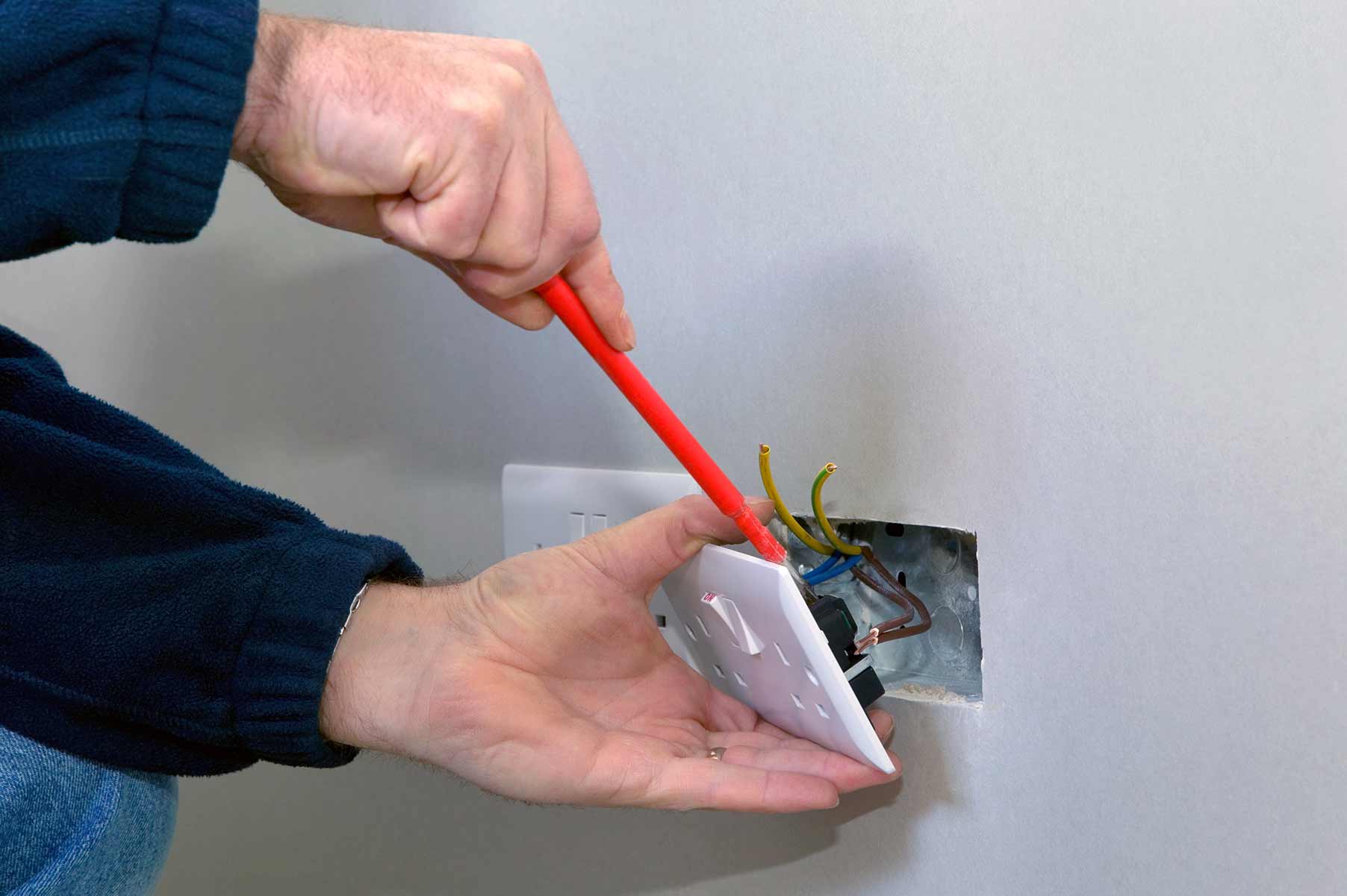 Our electricians can install plug sockets for domestic and commercial proeprties in Ravenscourt Park and the local area. 
